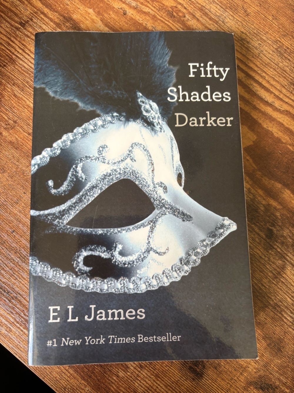 Fifty Shades Darker by - Black & Silver Cover